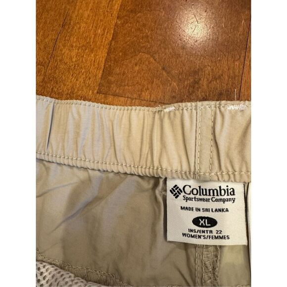 Woman’s Columbia Omni shade capri pants size XL - Picture 4 of 5